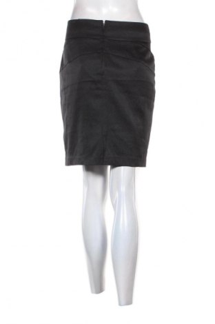 Пола Unbranded, Размер XL, Цвят Черен, Цена 5,62 €