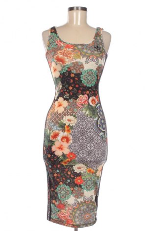 Рокля Adidas, Размер XS, Цвят Многоцветен, Цена 29,14 €