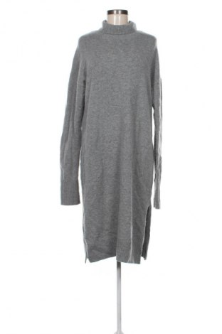 Sukienka Arket, Rozmiar M, Kolor Szary, Cena 220,99 zł