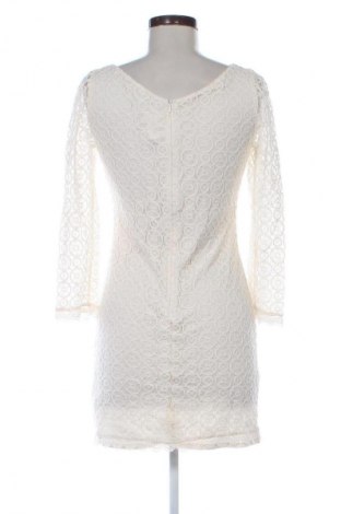 Šaty  Atmosphere, Velikost M, Barva Krémová, Cena  179,00 Kč