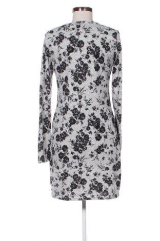 Рокля Beloved, Размер M, Цвят Многоцветен, Цена 4,80 €