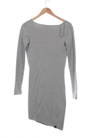 Kleid Bench, Größe XS, Farbe Grau, Preis € 3,99