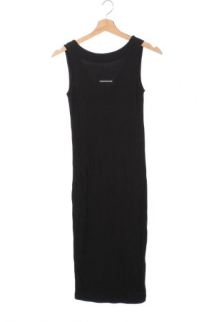 Рокля Calvin Klein Jeans, Размер XS, Цвят Черен, Цена 33,23 €