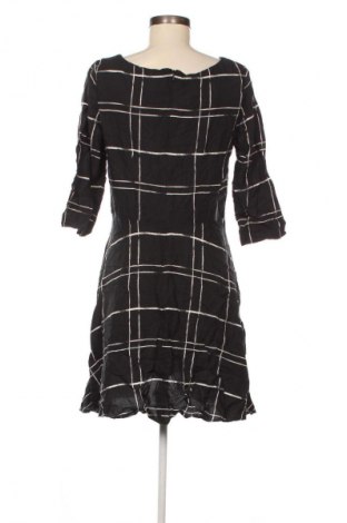 Рокля F&F, Размер L, Цвят Многоцветен, Цена 9,71 €