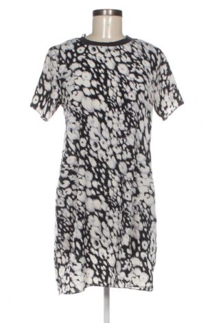 Рокля F&F, Размер M, Цвят Многоцветен, Цена 6,13 €
