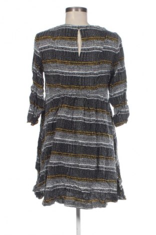 Рокля H&M, Размер M, Цвят Многоцветен, Цена 4,60 €