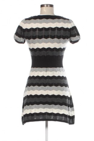 Šaty  H&M, Velikost M, Barva Vícebarevné, Cena  189,00 Kč