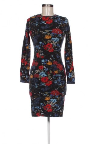 Рокля H&M, Размер S, Цвят Многоцветен, Цена 4,09 €