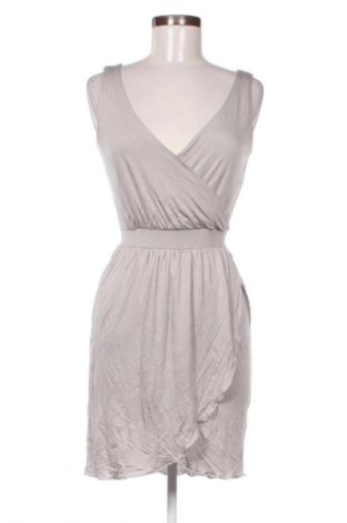 Рокля H&M, Размер M, Цвят Бежов, Цена 19,99 €