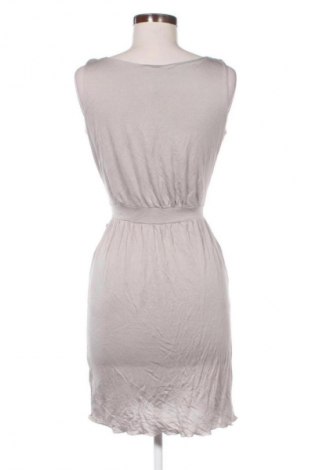 Рокля H&M, Размер M, Цвят Бежов, Цена 19,99 €