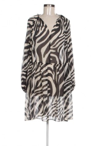 Рокля H&M, Размер M, Цвят Многоцветен, Цена 5,11 €