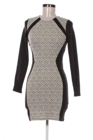 Рокля H&M Divided, Размер S, Цвят Многоцветен, Цена 4,60 €