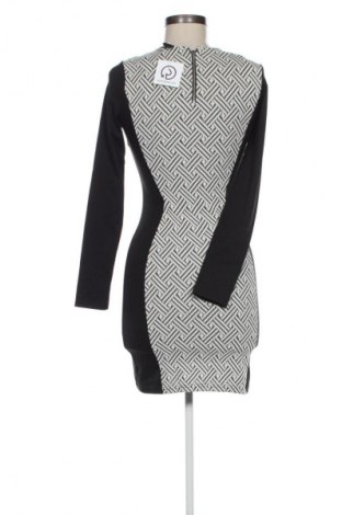 Рокля H&M Divided, Размер S, Цвят Многоцветен, Цена 12,00 €