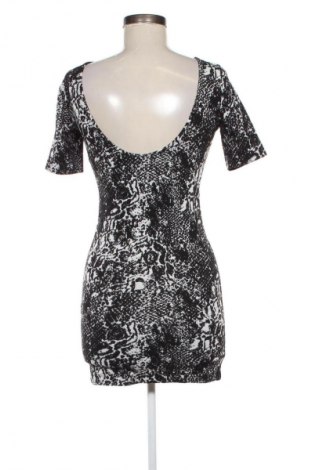 Šaty  H&M Divided, Velikost S, Barva Vícebarevné, Cena  230,00 Kč