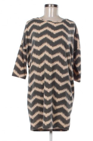 Šaty  Ichi, Velikost S, Barva Vícebarevné, Cena  159,00 Kč