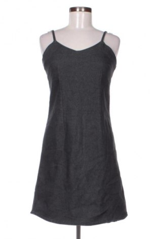 Рокля Identic, Размер M, Цвят Сив, Цена 3,06 €