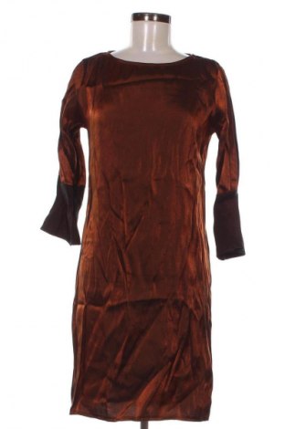 Рокля Ivy Beau, Размер M, Цвят Оранжев, Цена 4,09 €