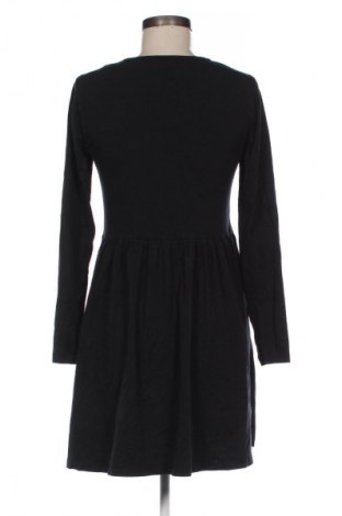 Sukienka Just Female, Rozmiar M, Kolor Czarny, Cena 28,99 zł