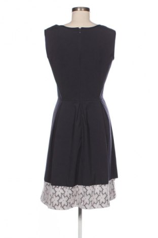 Рокля Karla, Размер M, Цвят Многоцветен, Цена 6,64 €