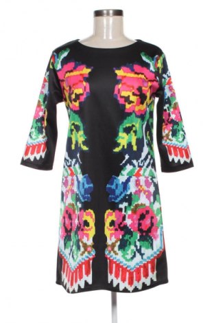 Рокля Lana, Размер M, Цвят Многоцветен, Цена 4,09 €