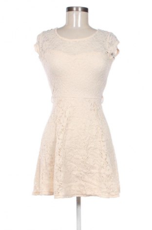 Рокля Look, Размер S, Цвят Бежов, Цена 2,55 €