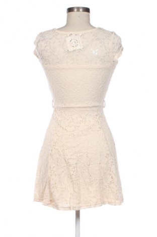 Рокля Look, Размер S, Цвят Бежов, Цена 2,55 €