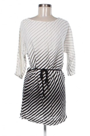 Рокля Mango, Размер XS, Цвят Многоцветен, Цена 20,96 €