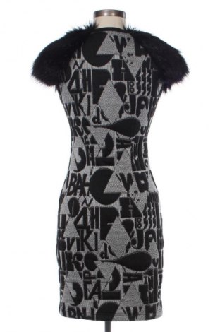 Sukienka Manuela, Rozmiar M, Kolor Kolorowy, Cena 22,99 zł