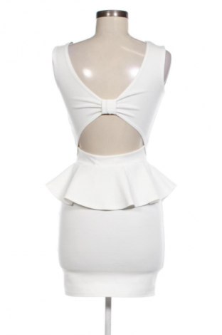 Kleid Missguided, Größe M, Farbe Weiß, Preis € 7,99