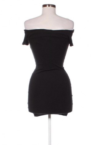 Рокля Mohito, Размер XXS, Цвят Черен, Цена 4,09 €