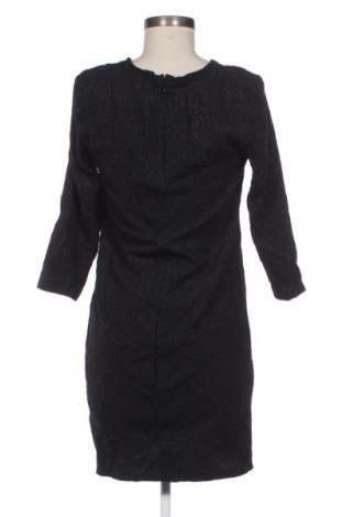 Рокля Monki, Размер M, Цвят Черен, Цена 2,04 €