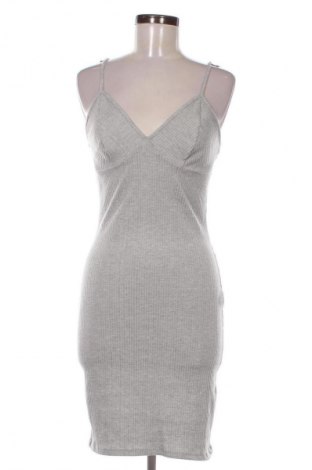 Kleid ONLY, Größe M, Farbe Grau, Preis € 11,99