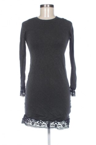 Šaty  Orsay, Velikost XS, Barva Šedá, Cena  139,00 Kč