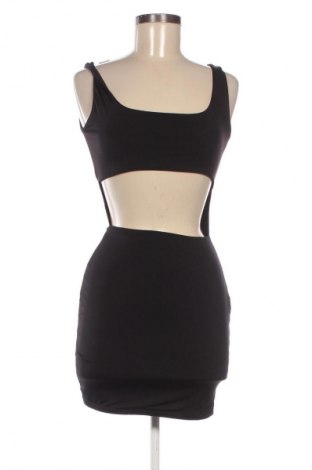 Kleid Pretty Little Thing, Größe M, Farbe Schwarz, Preis 10,99 €