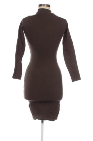 Рокля Pull&Bear, Размер S, Цвят Зелен, Цена 3,57 €