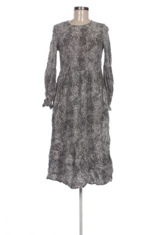 Рокля Reserved, Размер S, Цвят Многоцветен, Цена 4,60 €