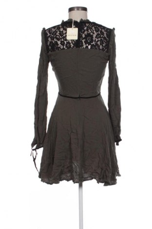 Kleid Review, Größe S, Farbe Grün, Preis € 5,50