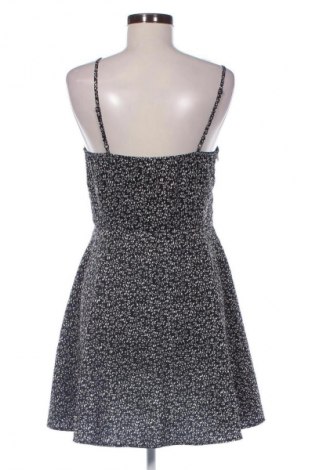 Рокля SHEIN, Размер M, Цвят Многоцветен, Цена 19,94 €