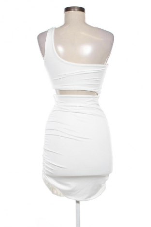 Рокля SHEIN, Размер S, Цвят Бял, Цена 18,40 €