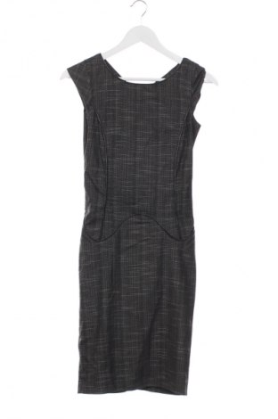 Sukienka Santana, Rozmiar XS, Kolor Kolorowy, Cena 6,99 zł