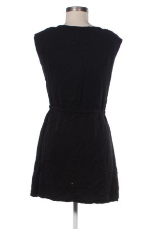 Šaty  Sinsay, Velikost M, Barva Černá, Cena  129,00 Kč