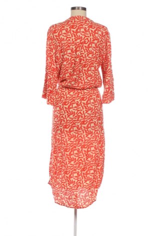 Рокля Soaked In Luxury, Размер XS, Цвят Многоцветен, Цена 17,75 €