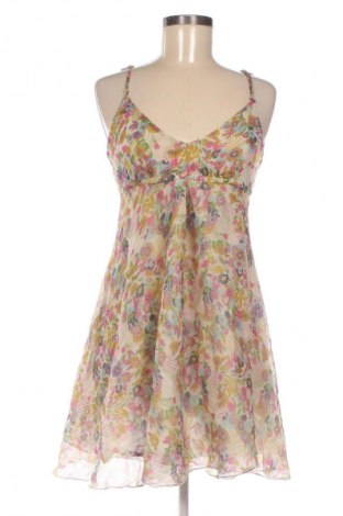 Рокля Stradivarius, Размер M, Цвят Многоцветен, Цена 10,22 €