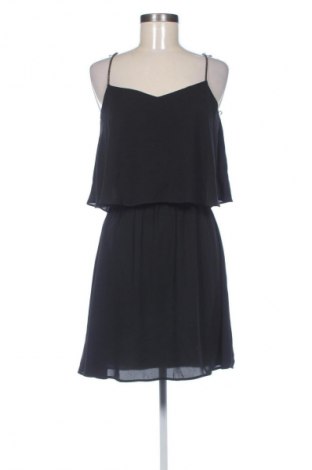 Рокля Stradivarius, Размер S, Цвят Черен, Цена 6,64 €