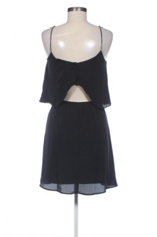 Рокля Stradivarius, Размер S, Цвят Черен, Цена 6,64 €