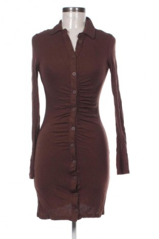 Рокля Stradivarius, Размер S, Цвят Кафяв, Цена 12,58 €