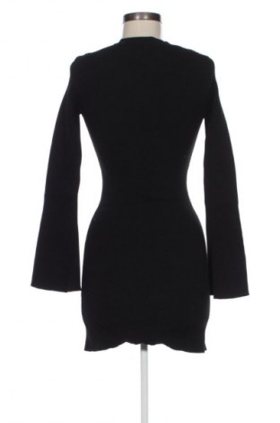 Рокля Stradivarius, Размер XS, Цвят Черен, Цена 3,57 €