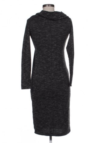 Рокля Stradivarius, Размер L, Цвят Сив, Цена 4,60 €