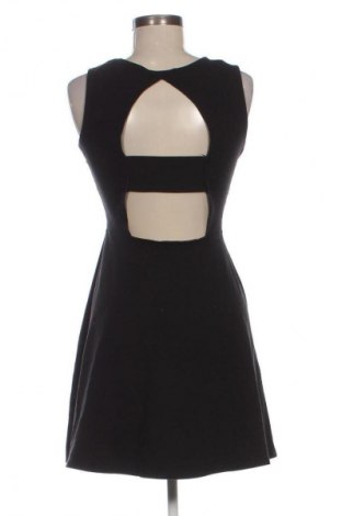Рокля Tally Weijl, Размер M, Цвят Черен, Цена 7,66 €