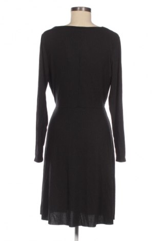 Рокля Trendyol, Размер XL, Цвят Черен, Цена 15,84 €